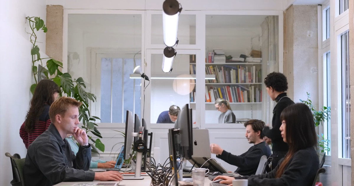 Units • Studio | A small senior design team in Paris