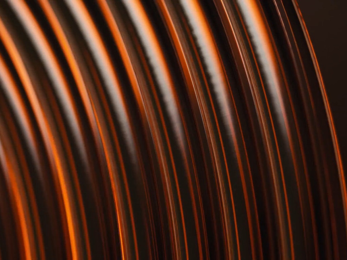 Turning Cadillac’s headlight heritage into a kinetic light installation.